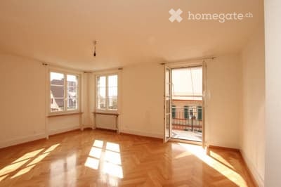 Exklusive, sonnige Altbauwohnung an priviligierter Lage im Breitenrain 5