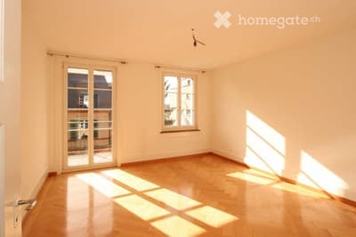 Exklusive, sonnige Altbauwohnung an priviligierter Lage im Breitenrain 7