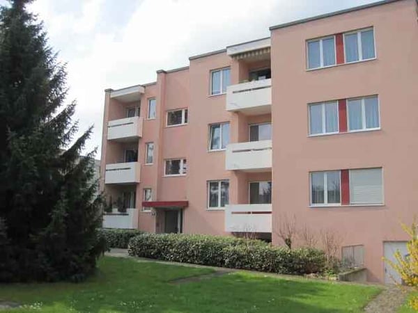 Helle 3.5-Zimmer-Wohnung mit Balkon und schöner Aussicht in Seuzach