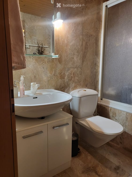 Studio mansardé avec charme au cœur de Neuchâtel 2