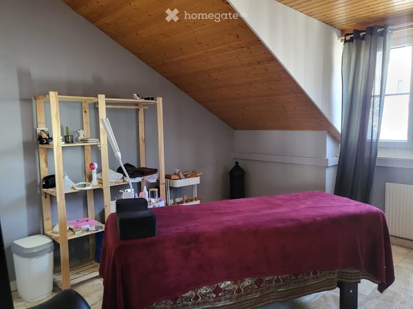 Studio mansardé avec charme au cœur de Neuchâtel 3