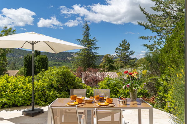 Magnifique propriété de luxe de 230m2 avec piscine chauffée 12