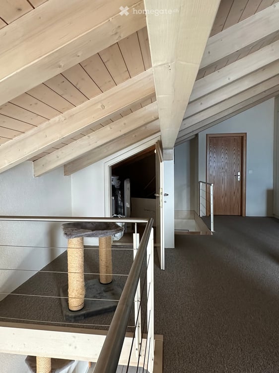 Charmante 7.5-Zimmer-Maisonette-Wohnung mit Seeblick in Oberhofen am Thunersee 7