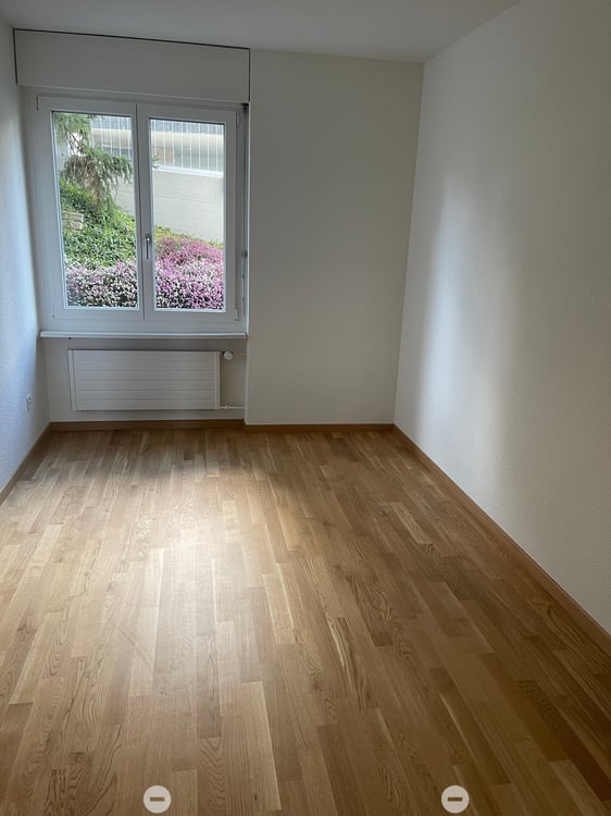 Helle, frisch renovierte 4.5-Zimmer-Wohnung mit Balkon an erhöhter Lage in Biel/Bienne 6