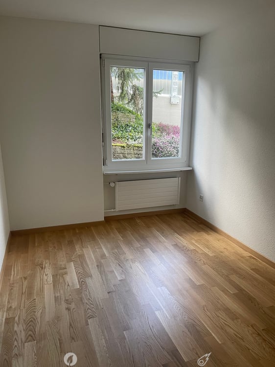Helle, frisch renovierte 4.5-Zimmer-Wohnung mit Balkon an erhöhter Lage  in Biel/Bienne 4