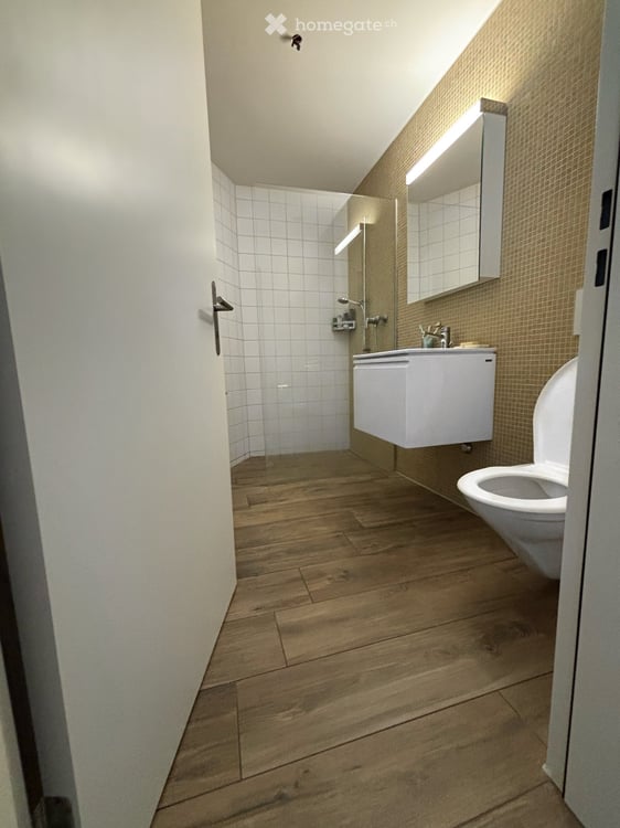 Moderne 3.5-Zimmer-Wohnung mit spitzen Lage 6