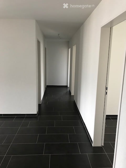 Moderne 4.5-Zimmer-Wohnung mit Balkon und schöner Aussicht in Benken SG 5