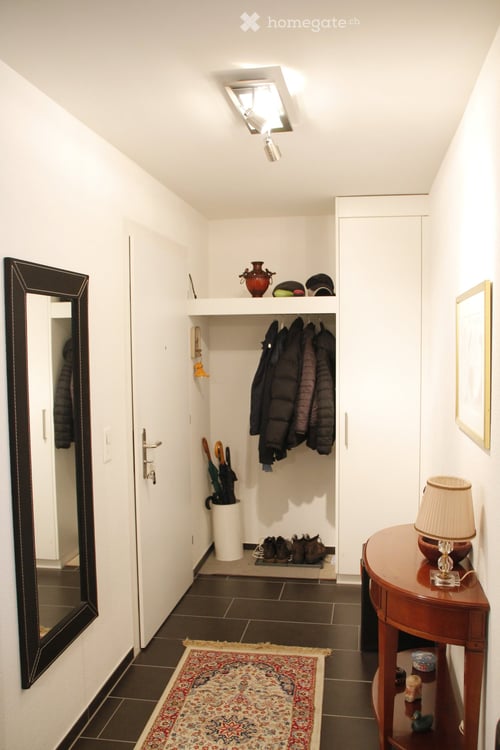 Moderne 7.5-Zimmer-Wohnung mit Balkon und schöner Aussicht in Benken SG 3