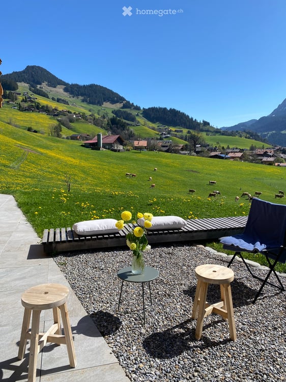 Appartement d'architecte de 4.5 pièces à Château-d'Oex – Vue panoramique, prestations haut de gamme