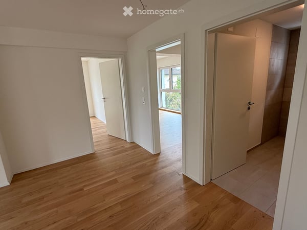 Neue 3 und 1.5 Zimmer-Wohnungen mit Loggia, gute Lage, in Schlieren 4