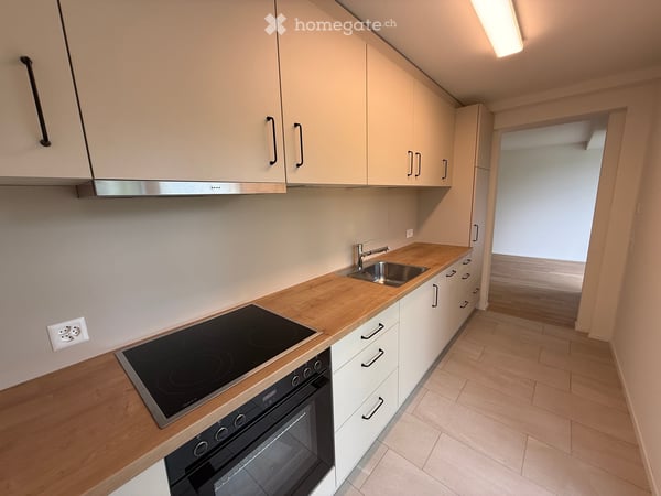 Neue 3 und 1.5 Zimmer-Wohnungen mit Loggia, gute Lage, in Schlieren 5