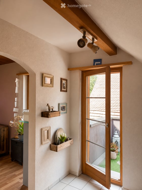 Charmante 3.5-Zimmer-Dachwohnung in Schlatt TG 2