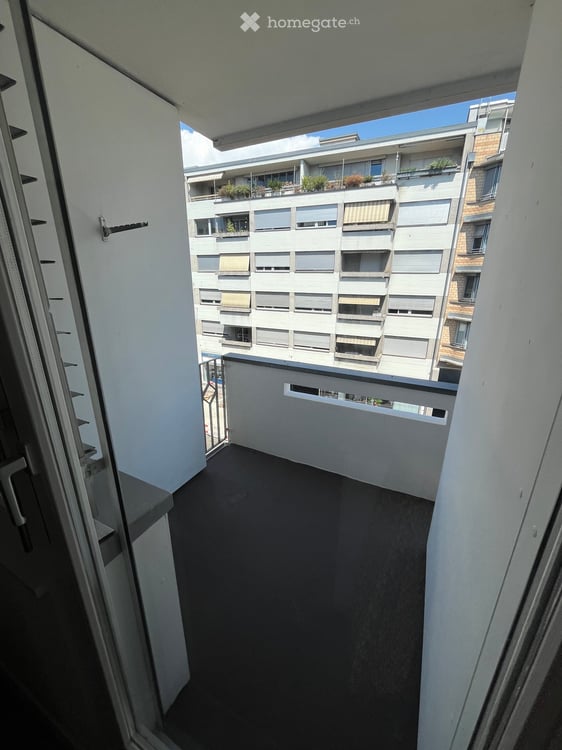 Helle und gepflegte 5.5-Zimmer-Wohnung mit zwei Balkonen 11