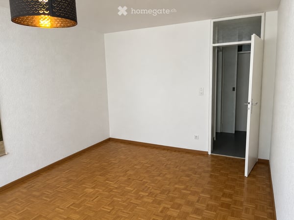 Helle und gepflegte 5.5-Zimmer-Wohnung mit zwei Balkonen 7