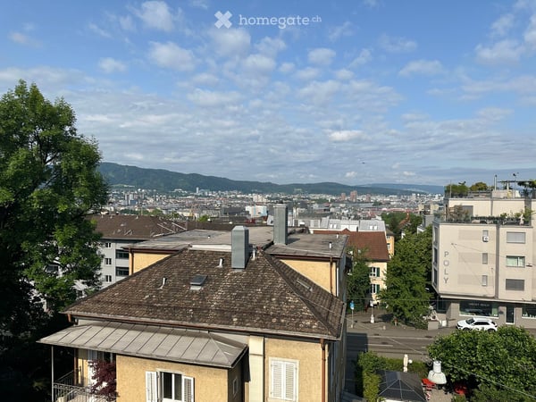 Charmante 4.5-Zimmer-Wohnung an der Bolleystrasse in Zürich 1