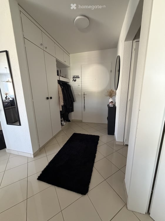Helle 2.5‑Zimmer‑Wohnung mit Balkon, Fernsicht und moderner Küche 8