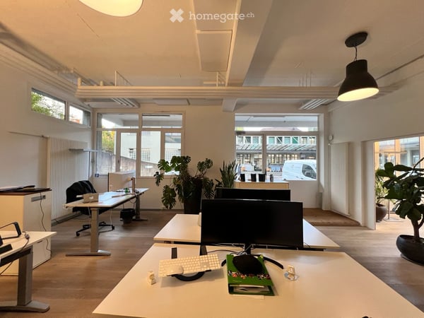Co-Working Arbeitsplätze in inspirierendem Agentur-Office in Zürich zu vermieten 2