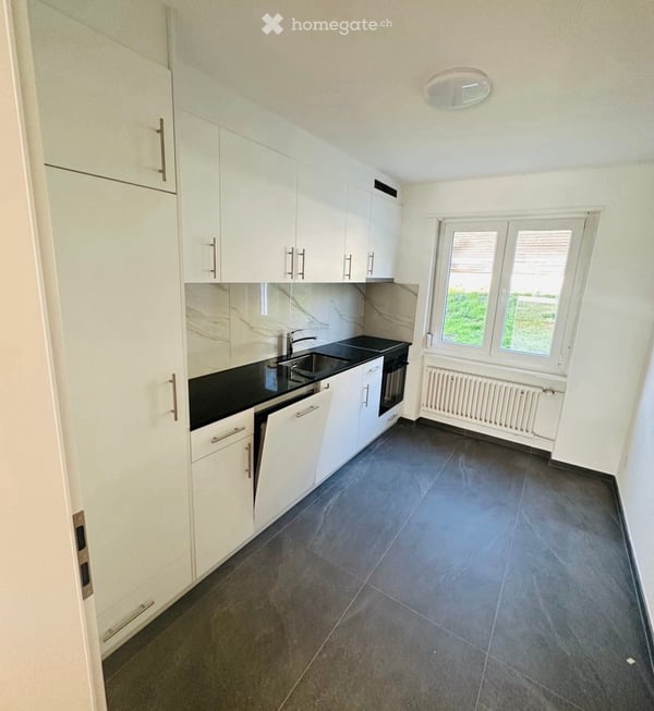Renovierte 4.5-Zimmer-Wohnung an der Bernstrasse in Lyss – modern, ruhig und sofort verfügbar! 3