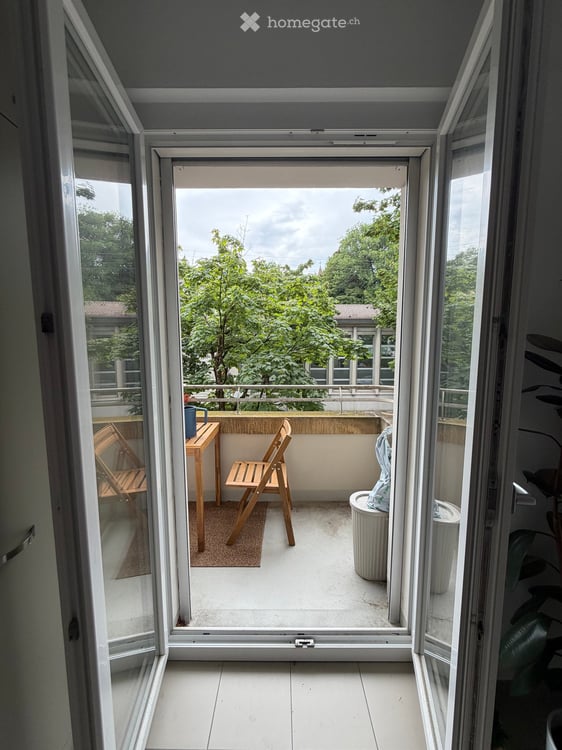 Charmant appartement de 2.5 pièces avec 2 balcons – Avenue de Montchoisi, Lausanne 4
