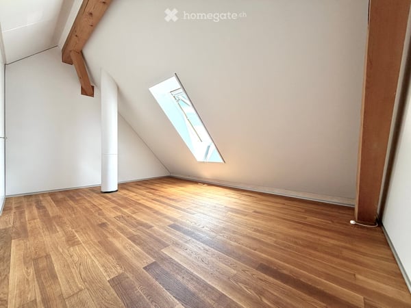 Charmante 2.5-Zimmer-Dachgeschosswohnung in Münsingen – sofort verfügbar! 7