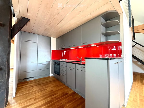 Charmante 2.5-Zimmer-Dachgeschosswohnung in Münsingen – sofort verfügbar! 3