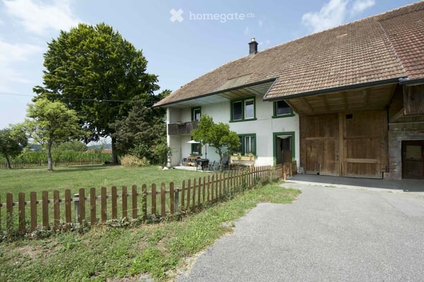 Charmantes 5.5-Zimmer-Bauernhaus in Brittnau – Idyllisches Wohnen auf dem Land