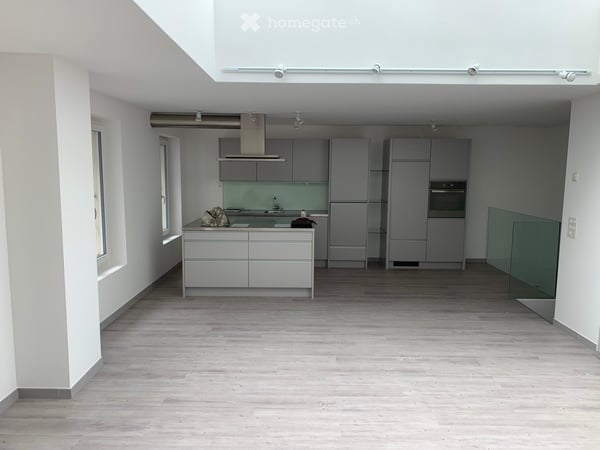 Charmante 1.5-Zimmer-Attikawohnung an der Zwinglistrasse 34, Zürich 8004 2