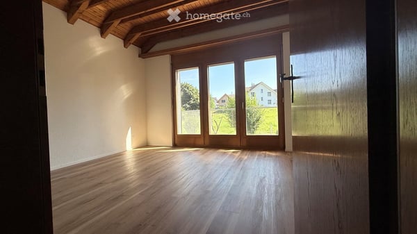 Freistehendes 6½-Zimmer-Einfamilienhaus mit grossem Garten und Ausbaupotenzial in Berg SG 11
