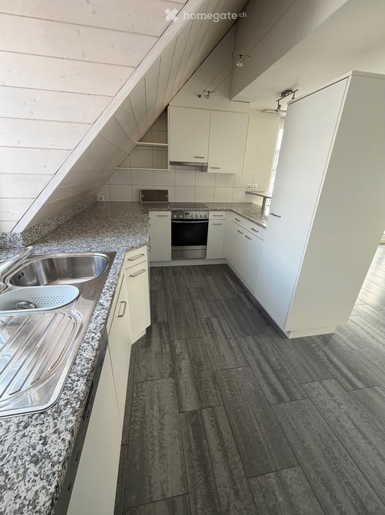 Grosse und schöne 5.5 Zimmer Maisonette-Wohnung im Grünen 8