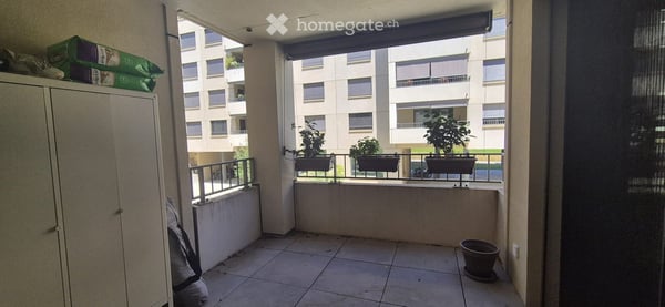 REPRISE DE BAIL - Appartement 5.5 pièces lumineux avec balcons à Nyon 8