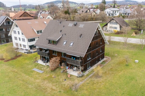 Moderne 3.5-Zimmer-Wohnung mit Balkon und Bergblick in Rifferswil 12