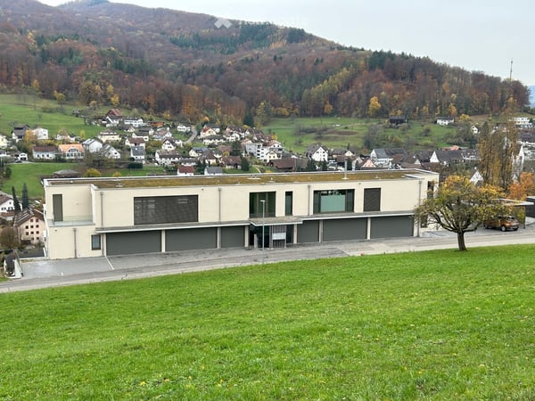 Hochwertige 4.5-Zimmer-Attikawohnung mit einzigartigem Ausblick und Aussen-Whirlpool 4