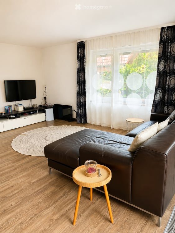 Seltene Gelegenheit nahe Schaffhausen: Bungalow mit Wohnstudio und Indoor-Pool-Potenzial 7