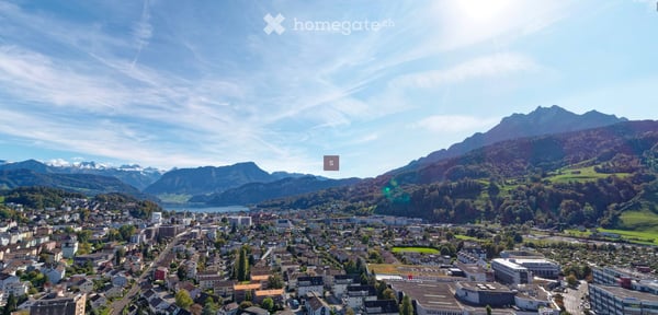 4.5 Zimmer-Wohnung mit See- und Bersicht im 23. OG Südseite. 4