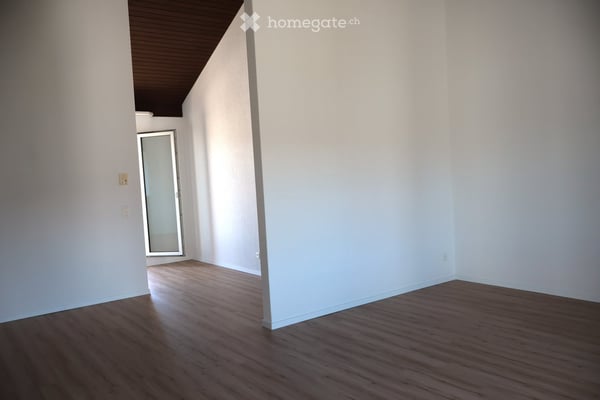 Helle 2-Zimmer-Dachgeschosswohnung in Samstagern – frisch renoviert! 4