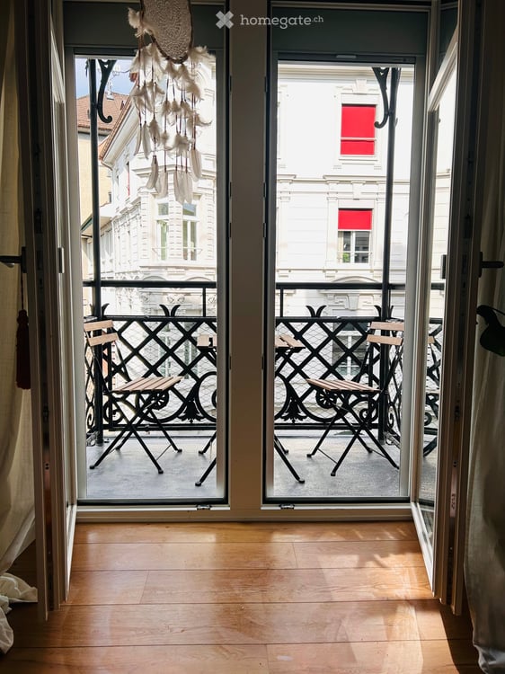 Charmantes urbanes Studio mit Balkon im Herzen von Zürich – Zähringerstrasse 6 3
