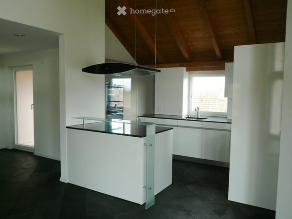 Spacious 5.5-Room Single Family Home (plus attic and 2 rooms) in Pfaffhausen – Available Nov 2026 2