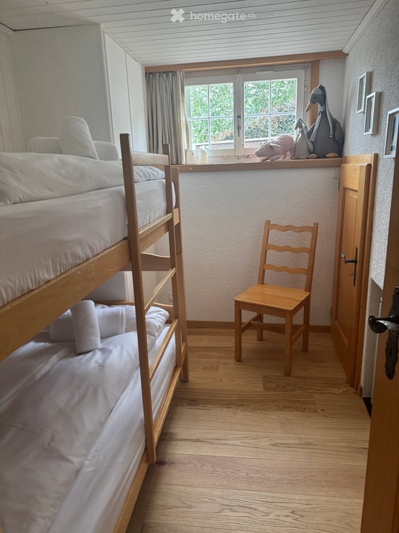 Charmante 1.5-Zimmer-Altbauwohnung mit Bergblick in Morissen 6