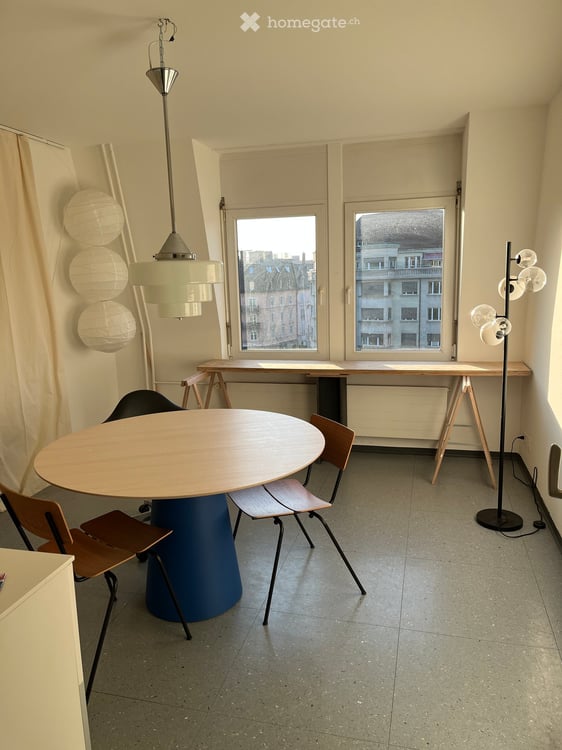 Furnished 3-Room Apartment with City Views in Zürich Friesenberg 4