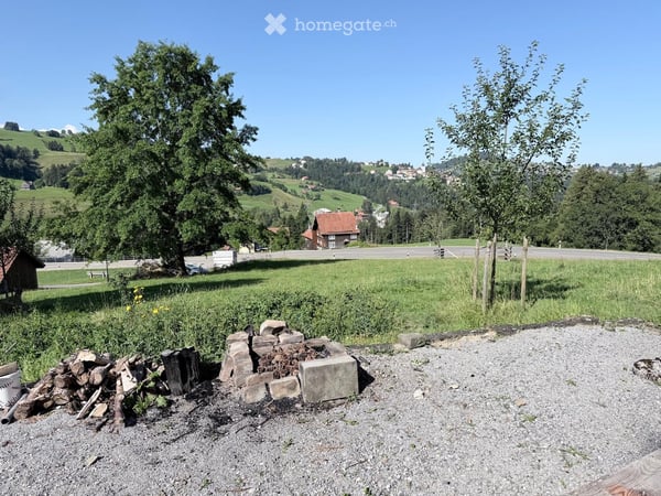 Grosszügige 5-Zimmer-Altbau-Dachwohnung mit Charakter und Naturverbundenheit ab sofort zu vermieten 6