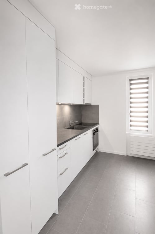 Unique: charmant 3.5 pièces à Bôle avec vue sur le lac et grand jardin, disponible immédiatement 4