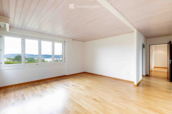 Grosszügige 5-Zimmer-Dachwohnung an der Hauptstrasse in Wollerau mit See- und Bergsicht 14