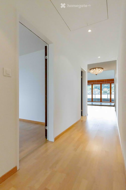 Grosszügige 5-Zimmer-Dachwohnung an der Hauptstrasse in Wollerau mit See- und Bergsicht 11