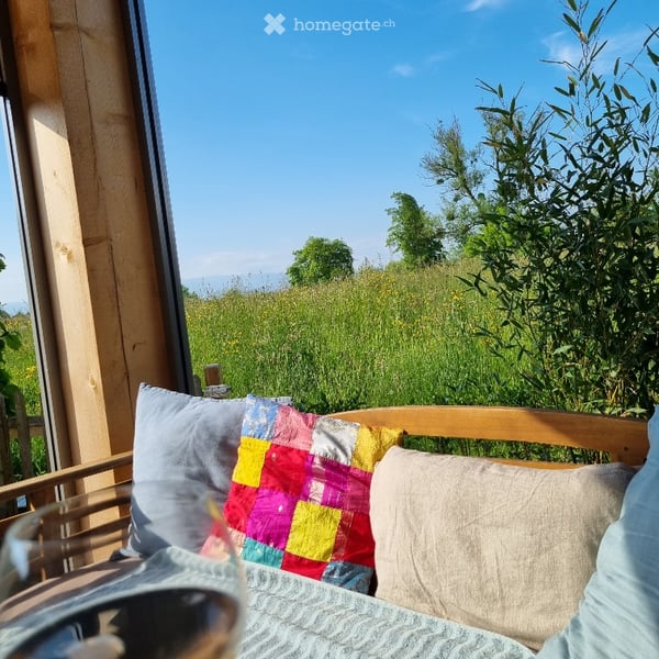Vollständig eingerichtetes Mobilhome in Bestlage am Murtensee – Camping Pra Novy, Sugiez 4