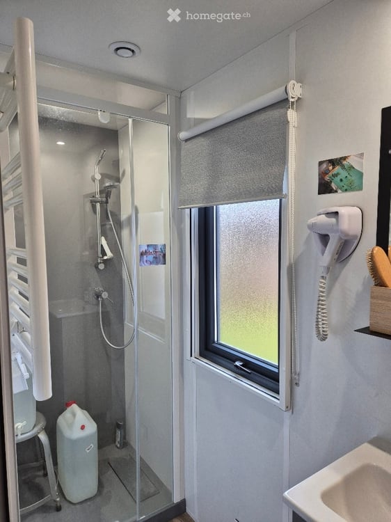 Vollständig eingerichtetes Mobilhome in Bestlage am Murtensee – Camping Pra Novy, Sugiez 9