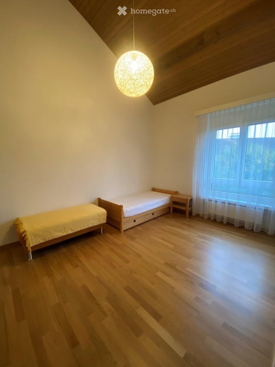 Charmante 2.5-Zimmer-Dachgeschosswohnung in Bassersdorf, möbliert 8