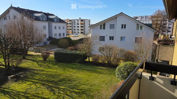 Charmante 2.5-Zimmer-Dachgeschosswohnung in Bassersdorf, möbliert 12