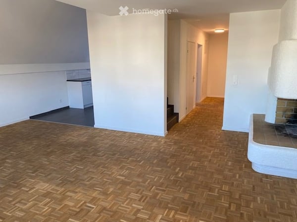 Maisonette-Wohnung in Buchs ZH 8