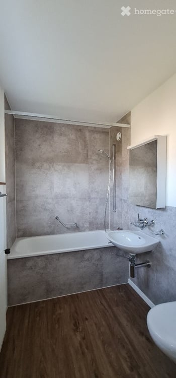 Helle 4-Zimmer-Wohnung mit Balkon in ruhiger Lage – Adliswil 6