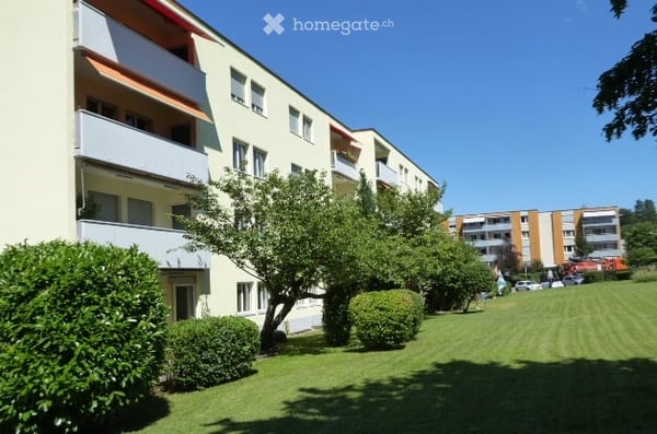 Helle 4-Zimmer-Wohnung mit Balkon in ruhiger Lage – Adliswil